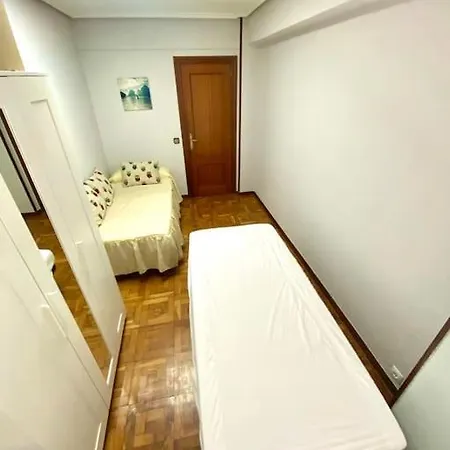 Completo Piso En Santander A 5 Minutos Del Centro Apartment Exterior photo